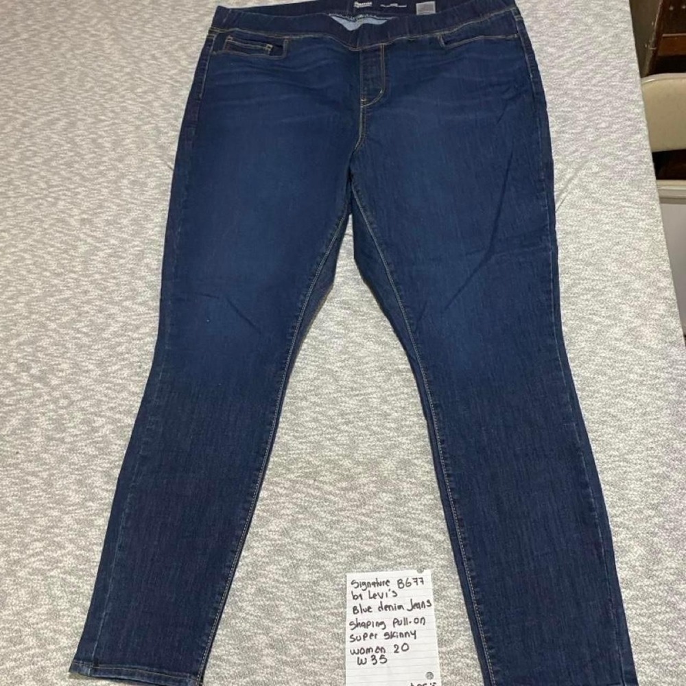 Signature by Levi's Blue Denim Jeans Shaping Skinny Women's 20 W35. SKU-B677
